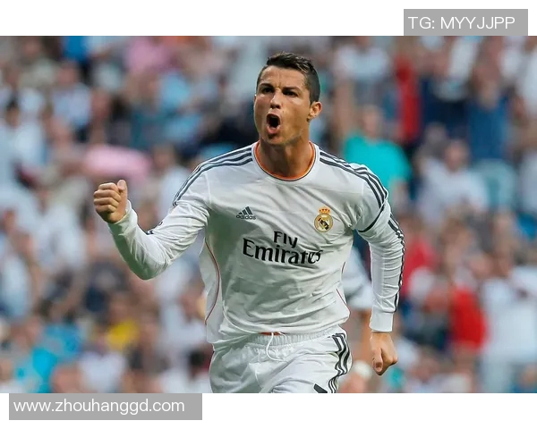 聚焦足球44号球星的传奇之路 揭示其成长历程与辉煌成就 聚焦足球44号球星的传奇之路 揭示其成长历程与辉煌成就